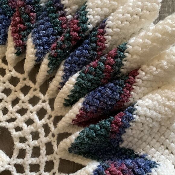 Handmade CROCHET Sunflower doily- 22.5” - Picture 8 of 10